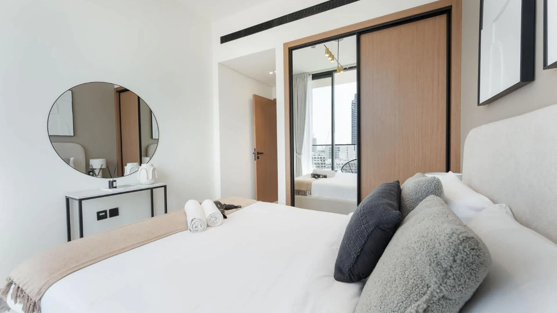 Apartment Stylish 1Br In Binghatti Venus Jvc - Sleeps 4 Dubai United Arab Emirates