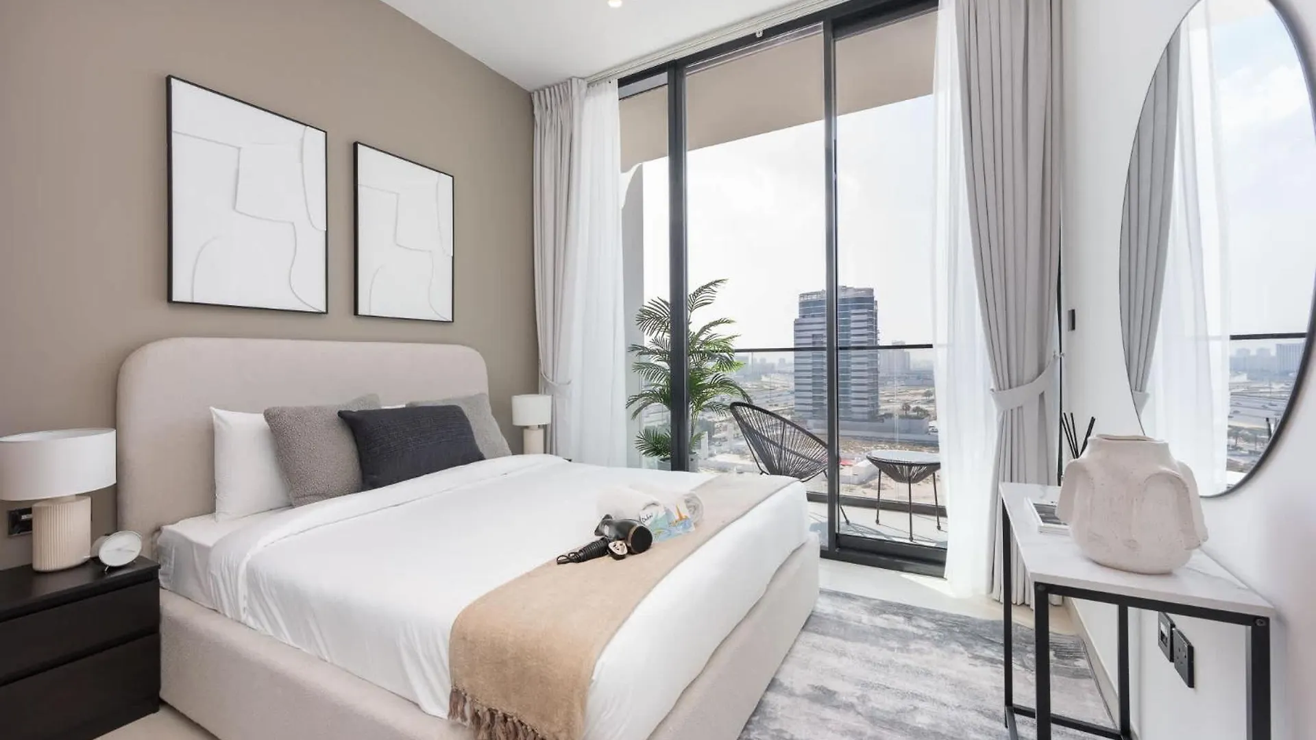 Stylish 1Br In Binghatti Venus Jvc - Sleeps 4 Dubai