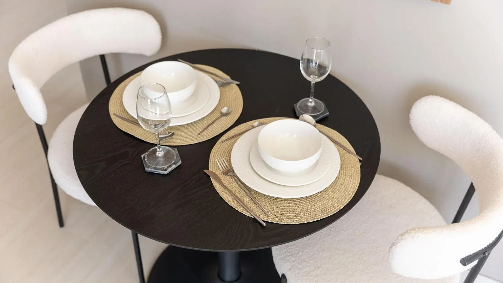 Stylish 1Br In Binghatti Venus Jvc - Sleeps 4 Dubai
