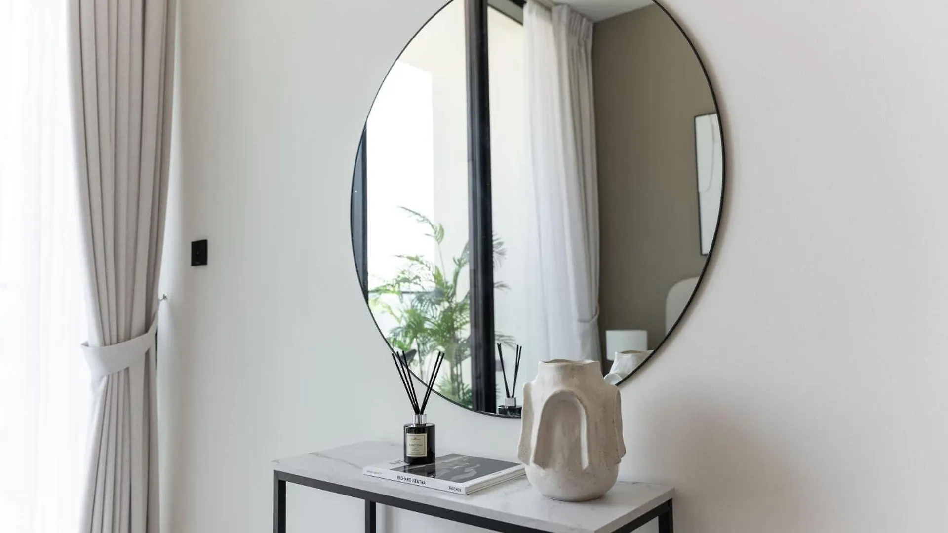 Stylish 1Br In Binghatti Venus Jvc - Sleeps 4 Dubai 0*,